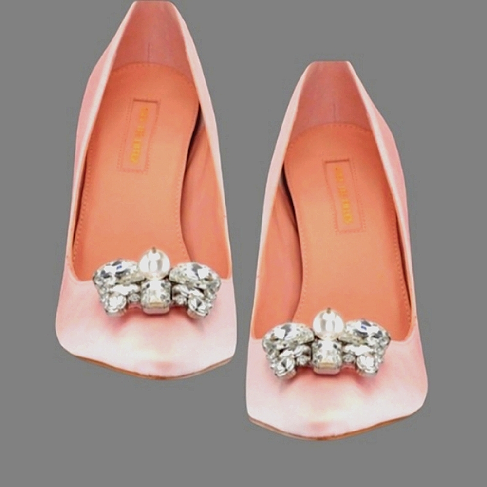 🆕Luxury Pink Satin Pump w/Embellished Vamp